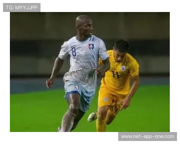 小学足球球星崭露头角 青少年足球新风潮引发关注